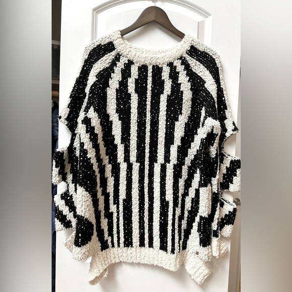 Burryco. Zebra Print Cut Out Sweater - Picture 1 of 5